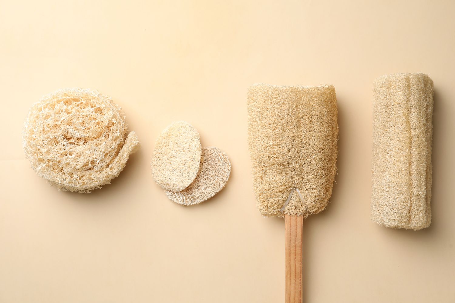 Using loofahs for healthy and glowing skin